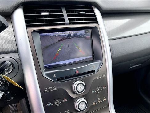Used 2013 Ford Edge SEL FWD image 31