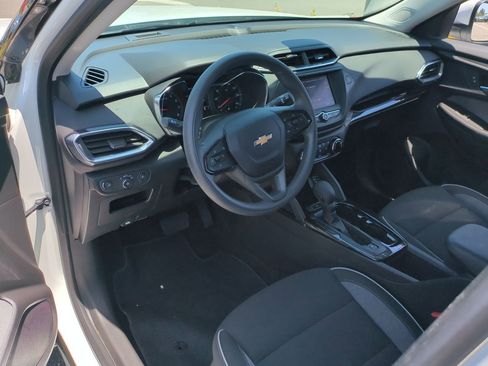 Used 2023 Chevrolet TrailBlazer LT FWD image 10