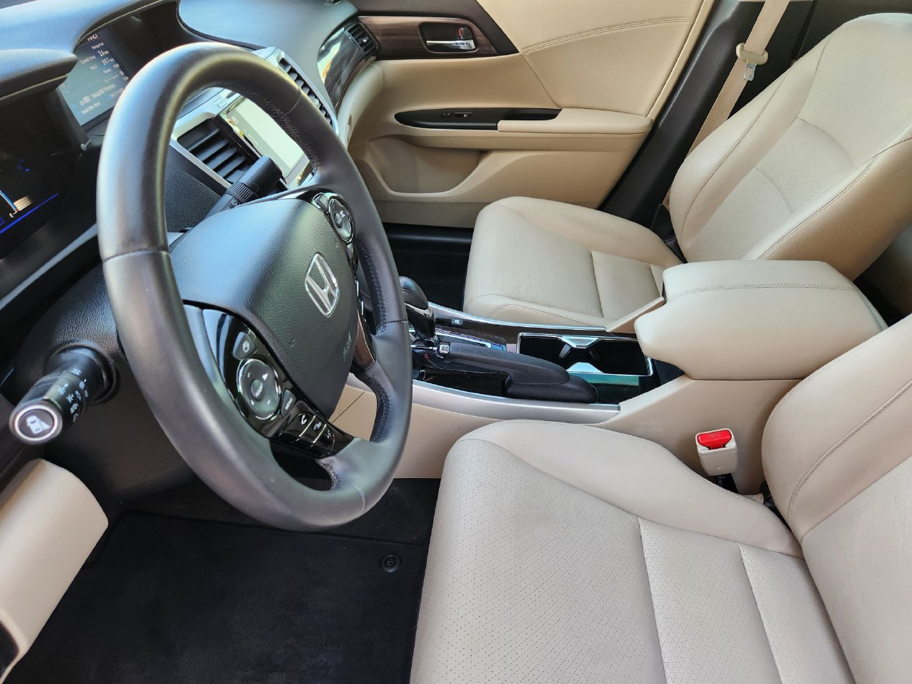 Used 2017 Honda Accord EX-L image 12