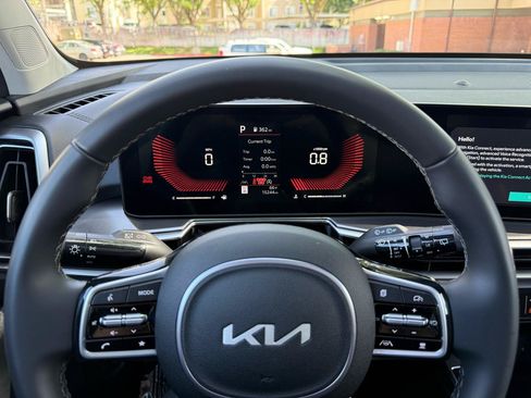 Used 2025 Kia Sorento S w/ Panoramic Sunroof Package AWD/4WD image 12