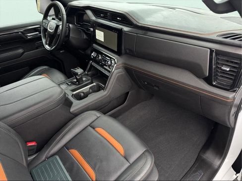 Used 2024 GMC Sierra 1500 AT4 w/ AT4 Preferred Package image 16