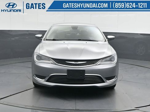 Used 2016 Chrysler 200 Limited image 5