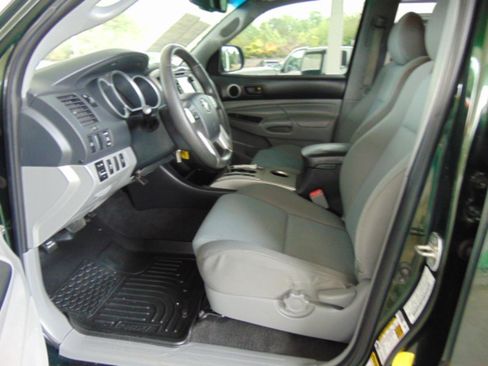 Used 2013 Toyota Tacoma 4x4 Double Cab w/ TRD Sport Pkg image 13
