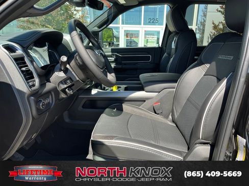 New 2026 RAM 2500 Laramie AWD/4WD image 3