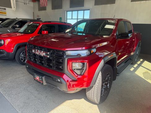 Used 2024 GMC Canyon Elevation w/ Elevation Premium Package AWD/4WD image 1