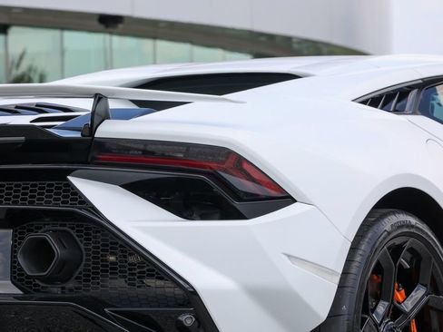 Used 2024 Lamborghini Huracan Tecnica RWD image 25