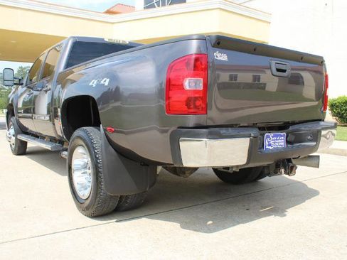 Used 2011 Chevrolet Silverado 3500 LTZ AWD/4WD image 13