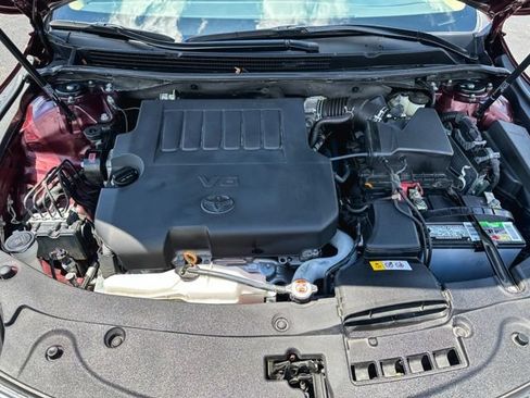 Used 2017 Toyota Avalon XLE Premium w/ All Weather Liner Package FWD image 12