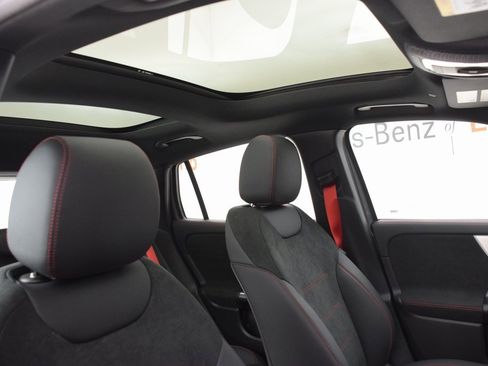 New 2026 Mercedes-Benz GLA 35 AMG 4MATIC image 17