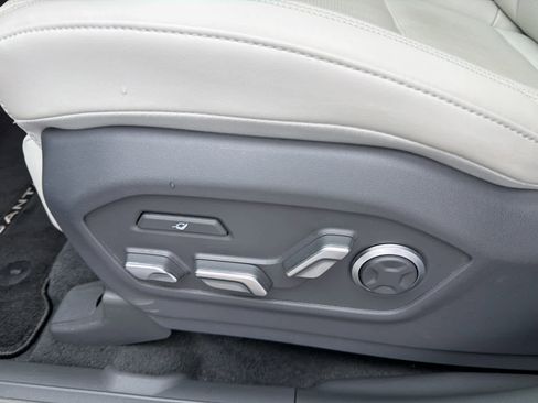 Used 2025 Hyundai Santa Fe Calligraphy image 27