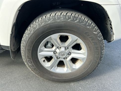 Used 2023 Toyota 4Runner SR5 Premium w/ Moonroof Package image 17