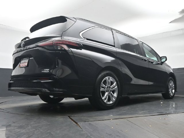 Certified 2023 Toyota Sienna XSE w/ XSE Plus Package AWD/4WD image 35
