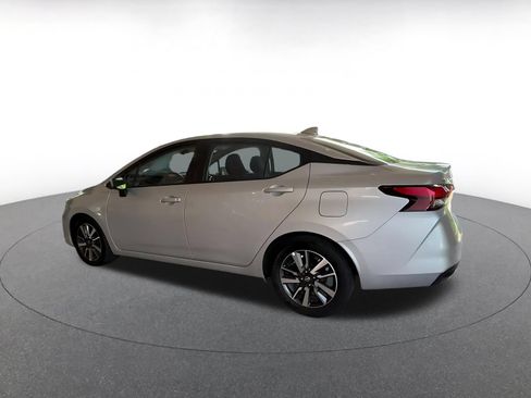 Used 2025 Nissan Versa SV FWD image 10