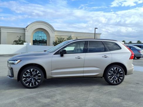 New 2026 Volvo XC60 B5 Ultra w/ Protection Package Premier image 4