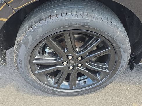 Certified 2023 Ford Edge ST-Line AWD/4WD image 5