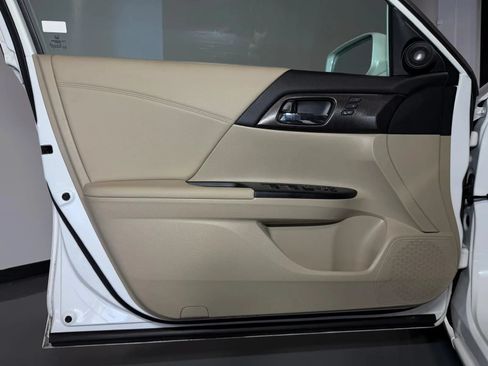Used 2014 Honda Accord EX-L image 20