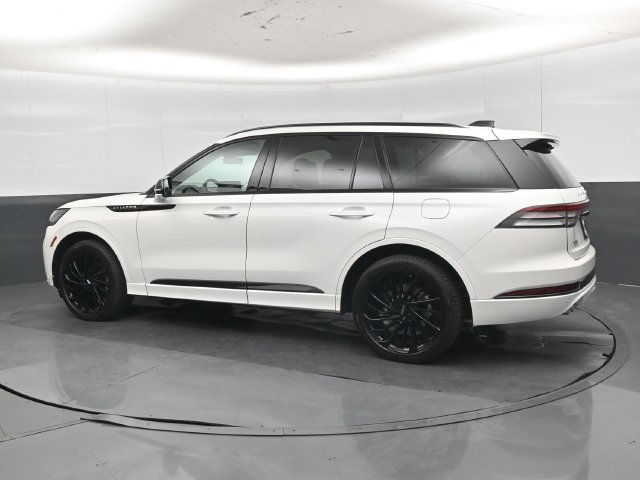 Used 2025 Lincoln Aviator Reserve w/ Equipment Group 201A AWD/4WD image 39