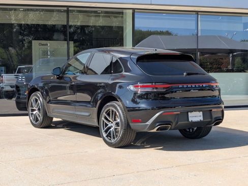 Certified 2025 Porsche Macan image 3
