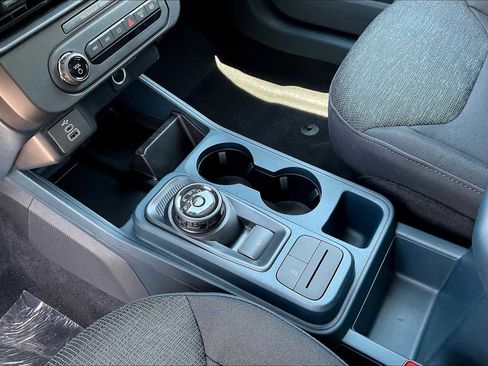 New 2025 Ford Maverick XL image 7