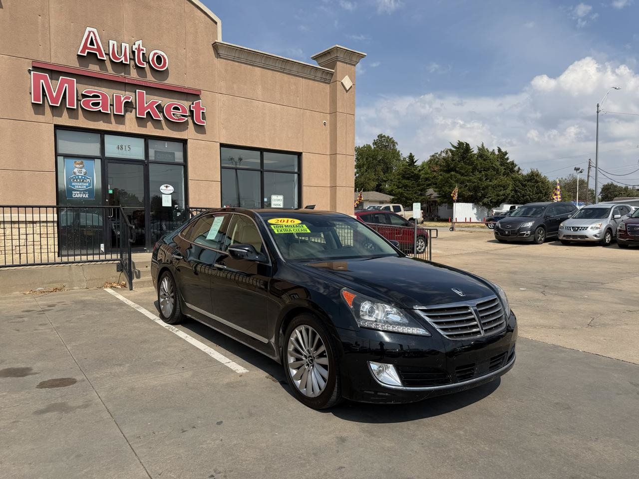 Used 2016 Hyundai Equus Signature RWD image 3