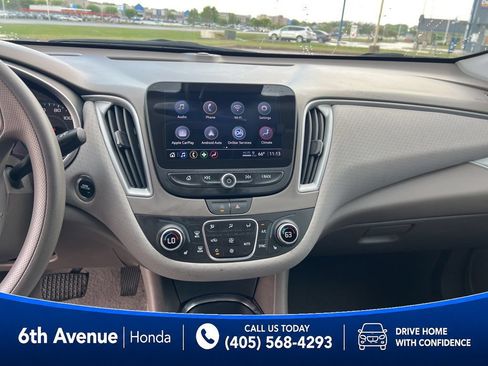 Used 2025 Chevrolet Malibu LT FWD image 16