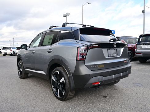 New 2026 Nissan Kicks SR w/ Cold Weather Package image 6