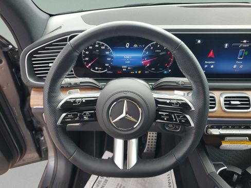 Certified 2025 Mercedes-Benz GLS 450 4MATIC image 28