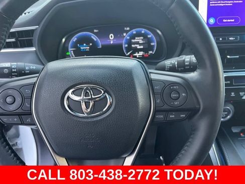 Used 2023 Toyota Venza Limited AWD/4WD image 16