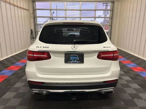 Used 2019 Mercedes-Benz GLC 300 4MATIC image 4