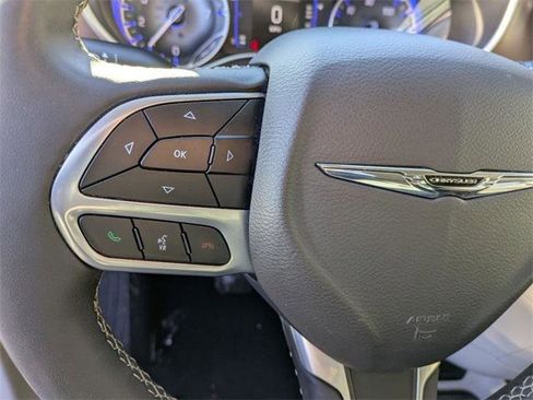 Certified 2023 Chrysler Voyager LX image 16
