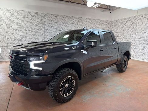 Used 2023 Chevrolet Silverado 1500 ZR2 w/ Technology Package image 3