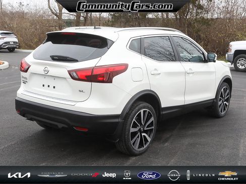 Used 2018 Nissan Rogue Sport SL w/ SL Premium Package image 7