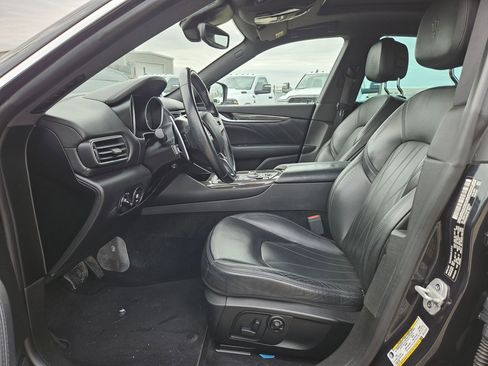 Used 2019 Maserati Levante S image 9