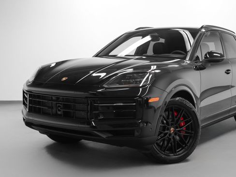 New 2026 Porsche Cayenne S image 7