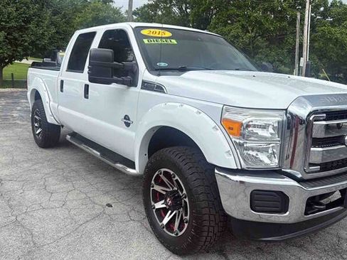Used 2015 Ford F250 XLT AWD/4WD image 2