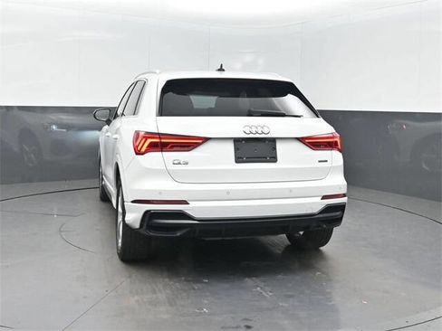 Used 2019 Audi Q3 2.0T Premium Plus w/ Premium Plus Package image 38