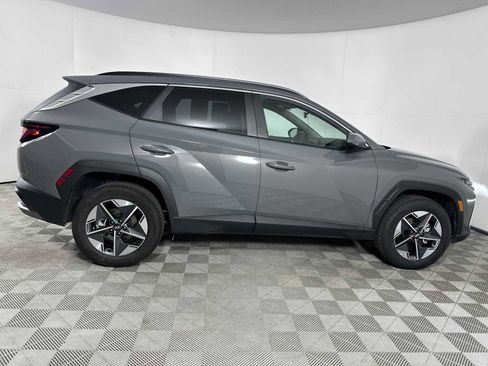 Certified 2025 Hyundai Tucson SEL AWD/4WD image 9