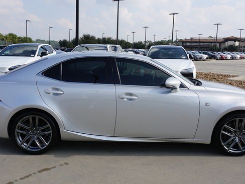 Used 2018 Lexus IS 300 F Sport image 4