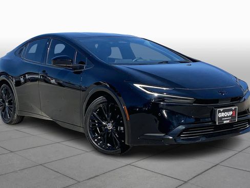 Used 2025 Toyota Prius image 3