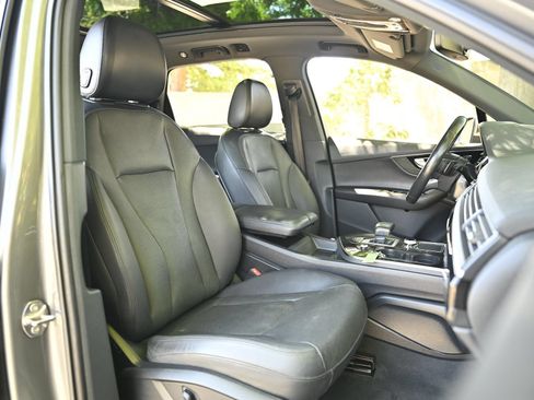 Used 2017 Audi Q7 3.0T Premium Plus w/ Premium Plus Package AWD/4WD image 25