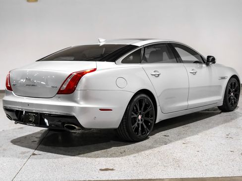 Used 2019 Jaguar XJ L Portfolio image 7
