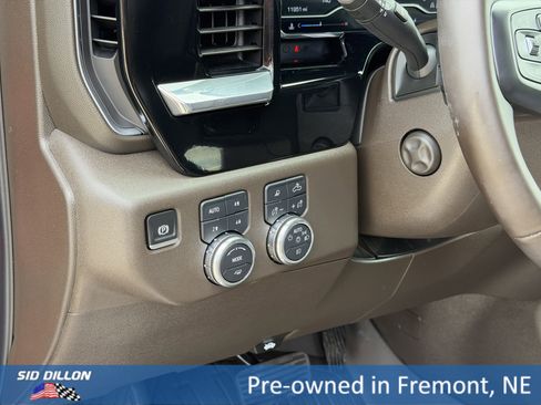 Used 2025 GMC Sierra 1500 SLT w/ SLT Premium Plus Package AWD/4WD image 13