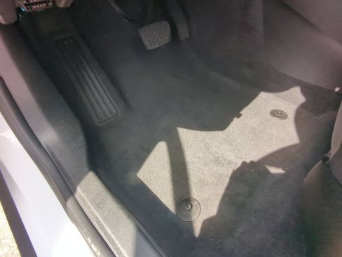 Used 2023 Chevrolet Malibu LT FWD image 34
