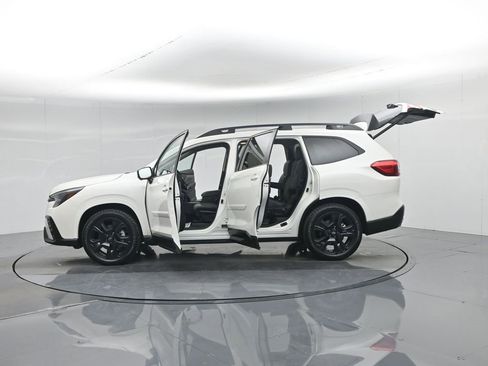 Used 2023 Subaru Ascent Onyx Edition Limited image 46