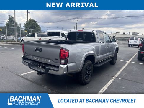 Used 2019 Toyota Tacoma SR5 AWD/4WD image 7