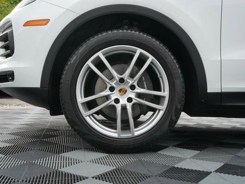Used 2020 Porsche Cayenne AWD/4WD image 80