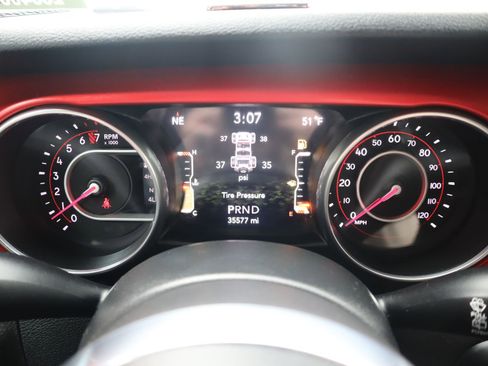 Used 2018 Jeep Wrangler Unlimited Rubicon w/ LED Lighting Group AWD/4WD image 27