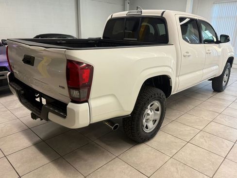 Used 2019 Toyota Tacoma SR w/ SR Convenience Package image 9
