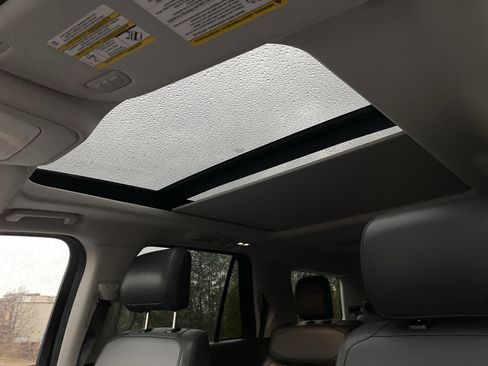 Used 2025 Ford Expedition Active image 9