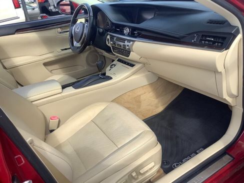 Used 2014 Lexus ES 350 w/ Luxury Package FWD image 15